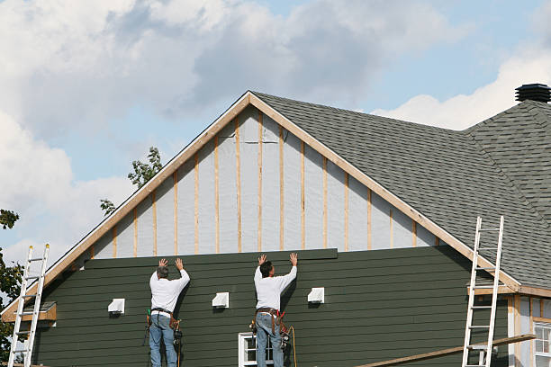 Professional Emergency Siding Repair technician working in Christiana, TN